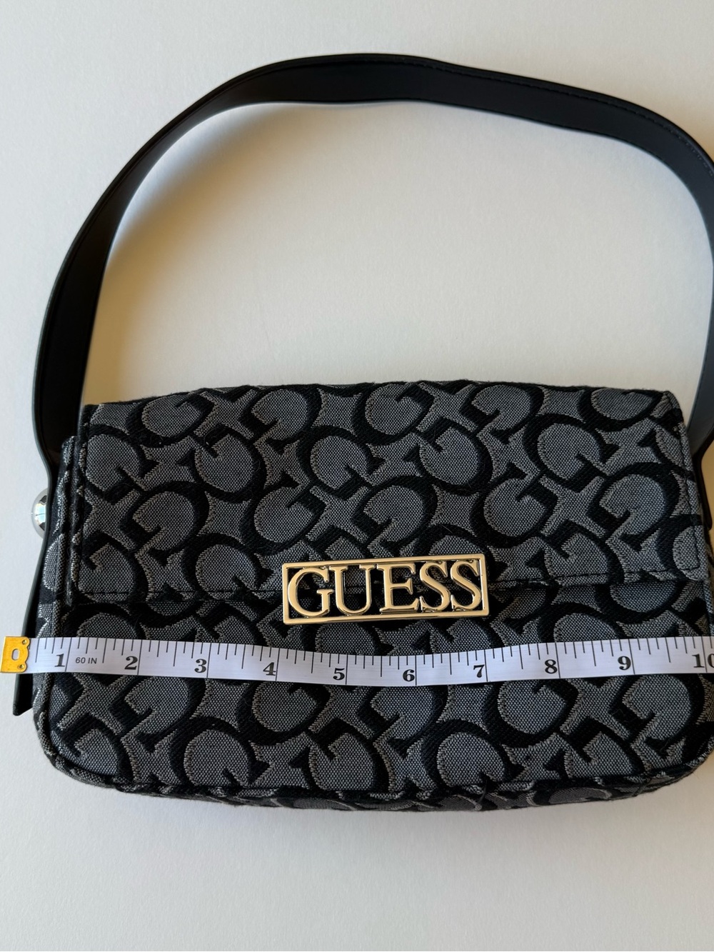 Guess Black Gray Monogram Shoulder Bag Y2K Mini
Purse Gold Logo Clasp - Picture 4 of 8